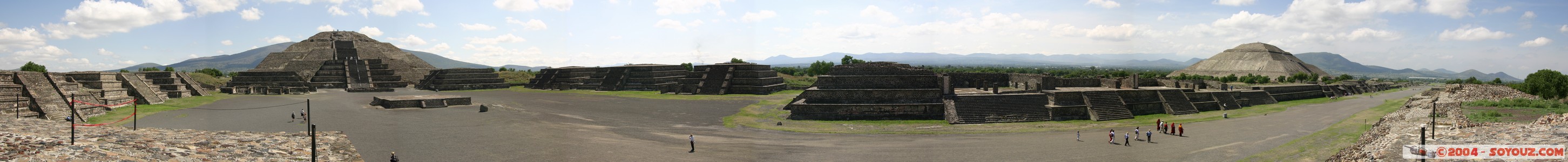 Teotihuacan - Vue panoramique de la Chaussee aux morts
Mots-clés: Ruines patrimoine unesco