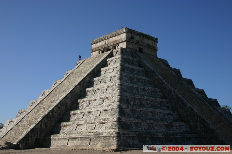 Chichen Itza - Castillo
Mots-clés: Ruines Maya patrimoine unesco