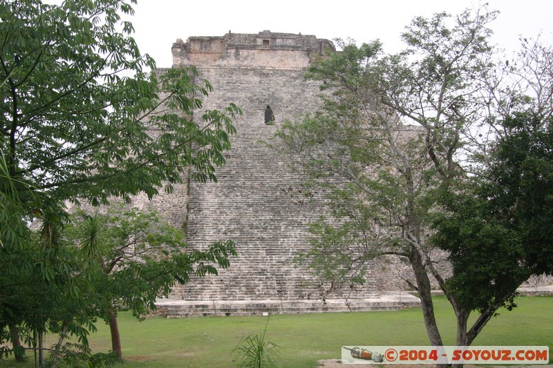 Uxmal - Piramide del Adivino
Mots-clés: Ruines Maya patrimoine unesco