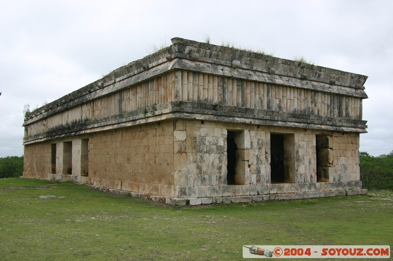 Uxmal - Casa de las Tortugas
Mots-clés: Ruines Maya patrimoine unesco