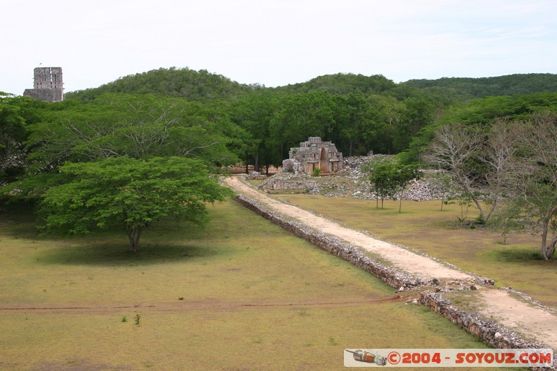 Labna - La voie Sacrée (sacbe)
Mots-clés: Ruines Maya