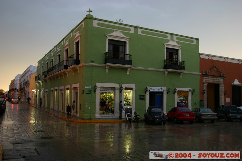 Campeche
Mots-clés: patrimoine unesco orage sunset