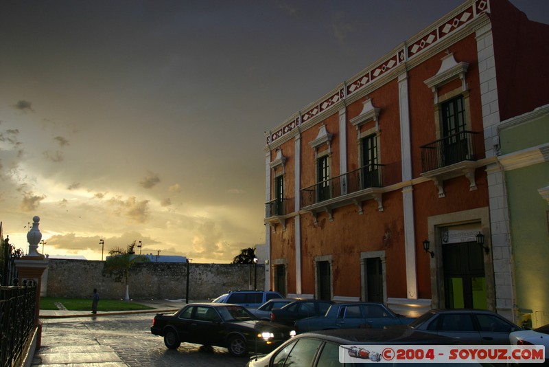 Campeche
Mots-clés: patrimoine unesco orage sunset