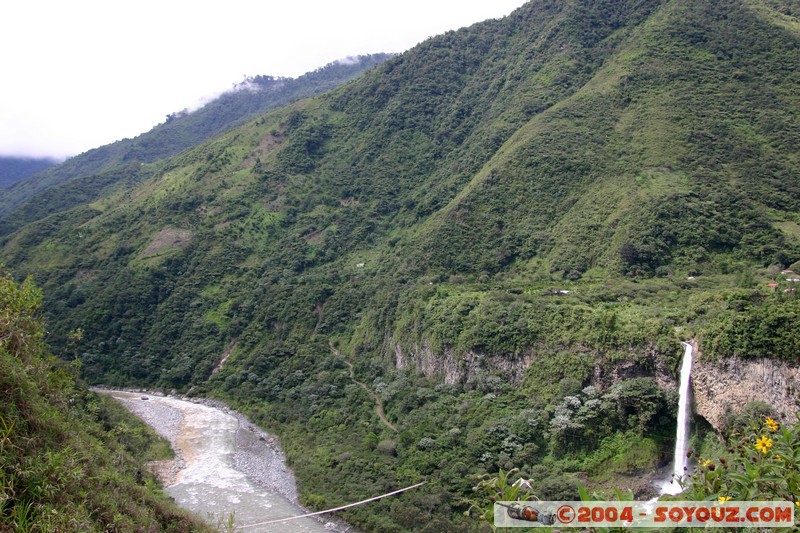 Ruta de las cascadas - Cascada Manto de la Novia
Mots-clés: Ecuador