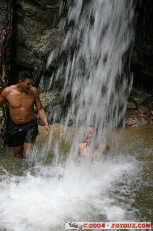 Jungle Trek
Mots-clés: Ecuador cascade