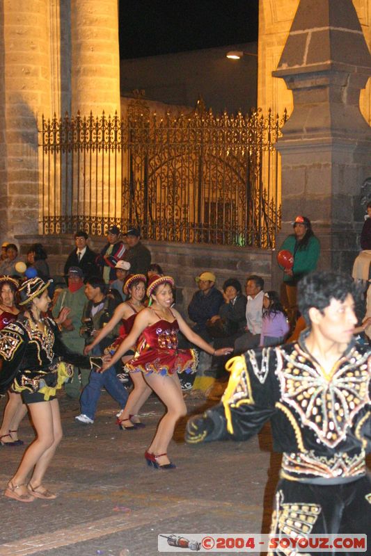 Arequipa - Serenata 464 Aniversario
Mots-clés: peru Nuit Danse Folklore