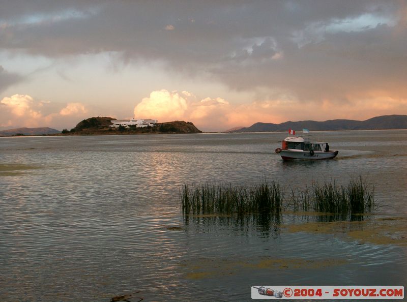 Puno - Lago Titicaca
Mots-clés: peru sunset Lac bateau