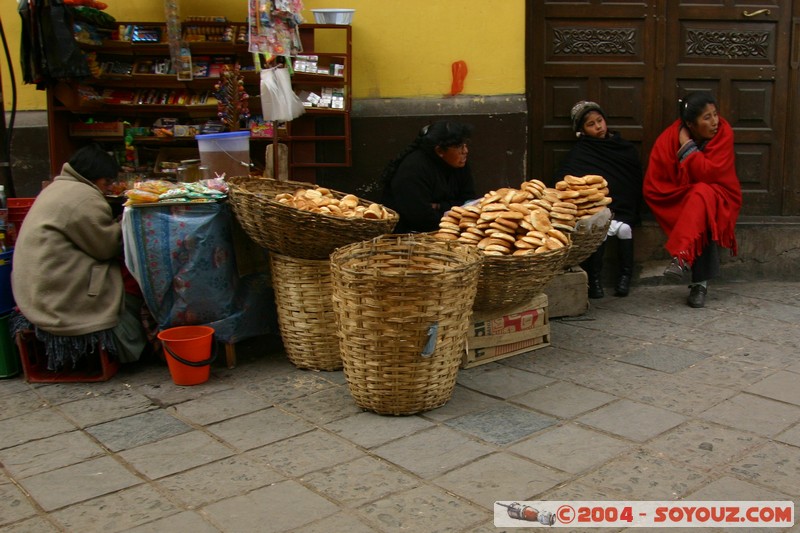 Potosi - Vendeuse de pain
Mots-clés: Marche