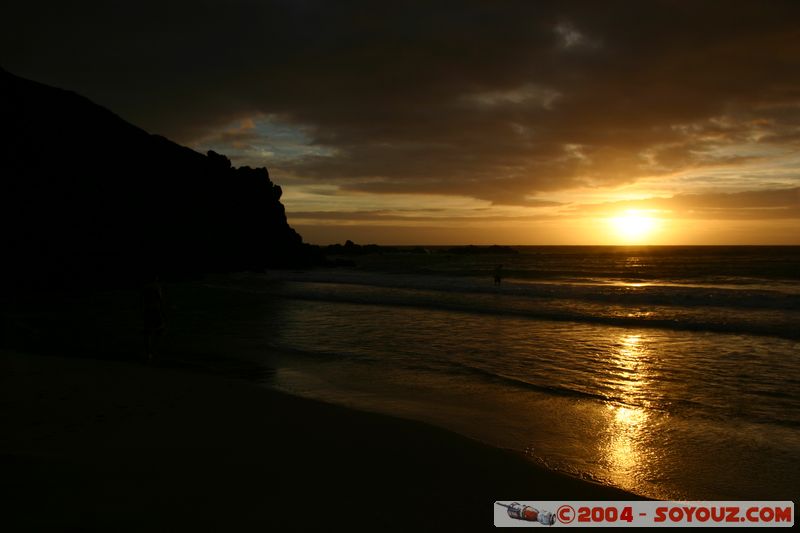 Ile de Paques - Ovahe - Sunrise
Mots-clés: chile Ile de Paques Easter Island patrimoine unesco sunset