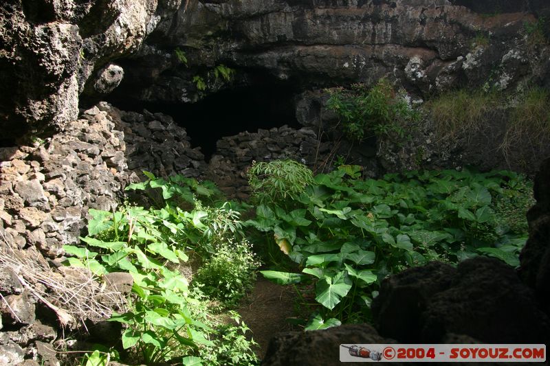 Ile de Paques - Ana Te Pahu
Mots-clés: chile Ile de Paques Easter Island patrimoine unesco grotte