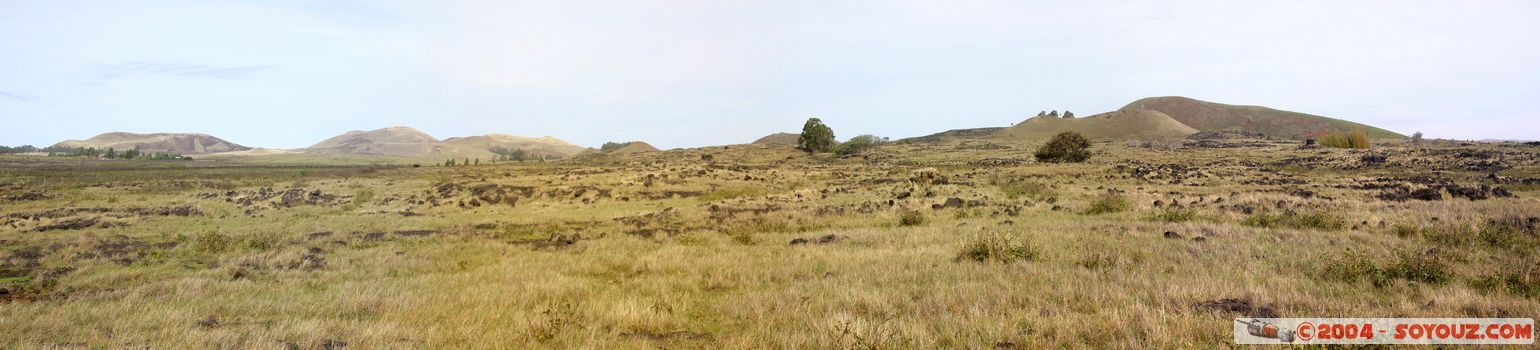 Ile de Paques - Ana Te Pahu - panorama
Mots-clés: chile Ile de Paques Easter Island patrimoine unesco panorama