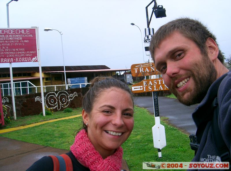 Ile de Paques - Hanga Roa - Aeropuerto Mataveri - avec Catherine
Mots-clés: chile Ile de Paques Easter Island