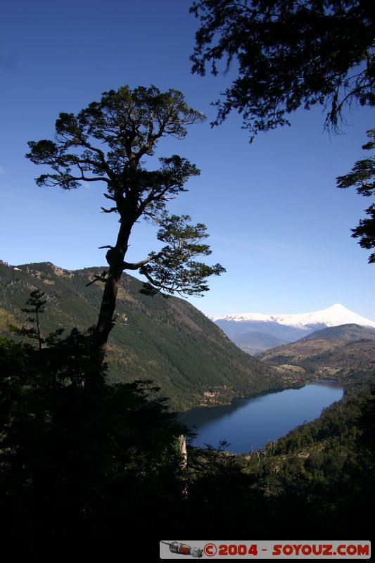Parque Nacional Huerquehue - Lago Tinquilco y Volcan Villarica
Mots-clés: chile Lac