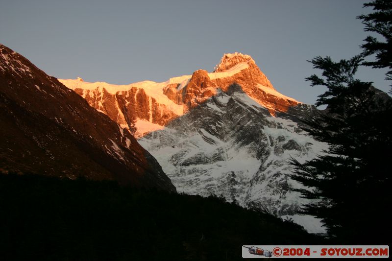 Parque Nacional Torres del Paine - Cerro Paine Grande
Mots-clés: chile Montagne Neige glacier sunset