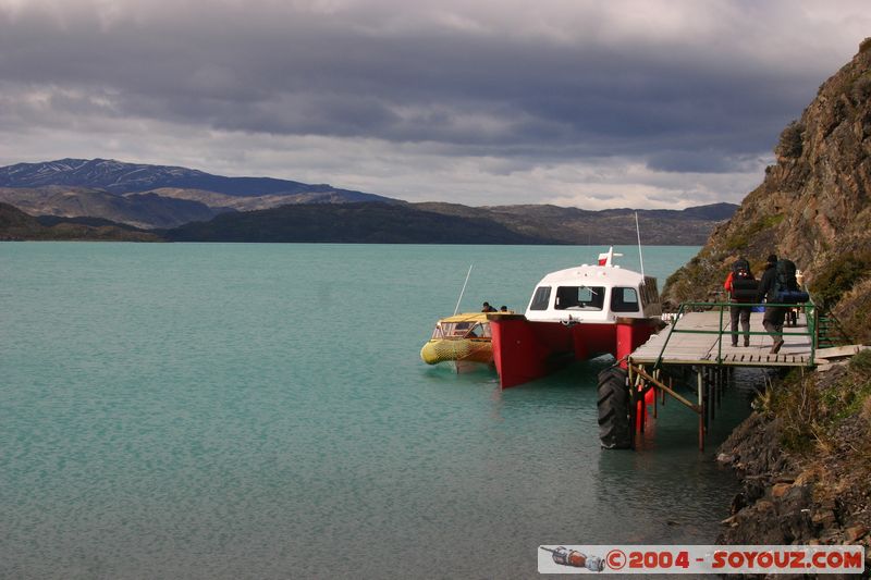 Parque Nacional Torres del Paine - Lago Pehoe
Mots-clés: chile Lac Montagne bateau