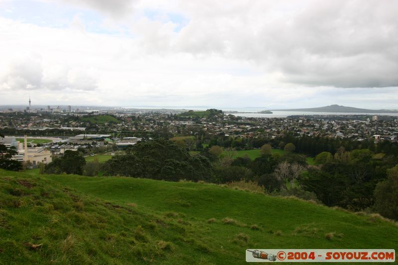 Auckland from One Tree Hill Domain
Mots-clés: New Zealand North Island coast to coast volcan
