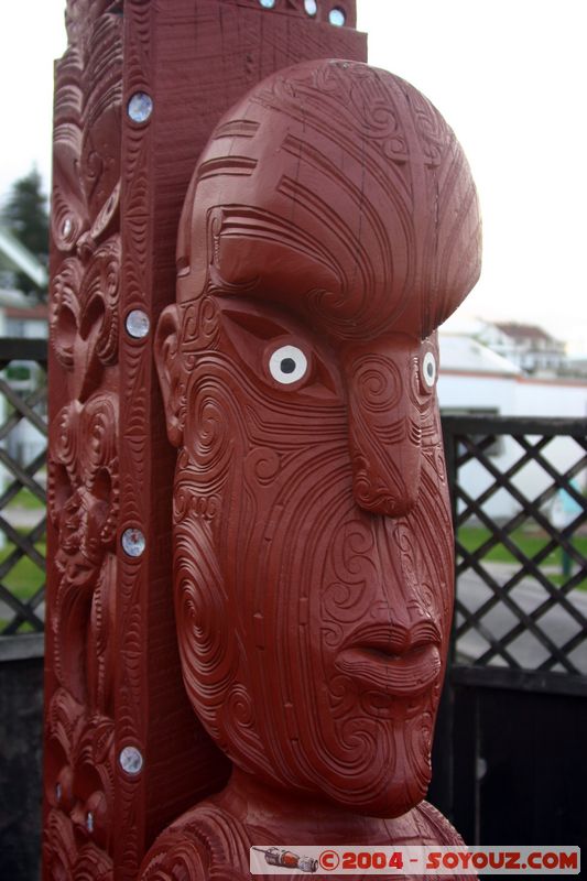 Rotorua - Ohinemutu - Tamatekapua Meeting House
Mots-clés: New Zealand North Island maori sculpture