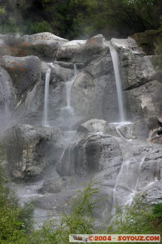 Hell's Gate - Kakhi Falls
Mots-clés: New Zealand North Island Thermes geyser cascade
