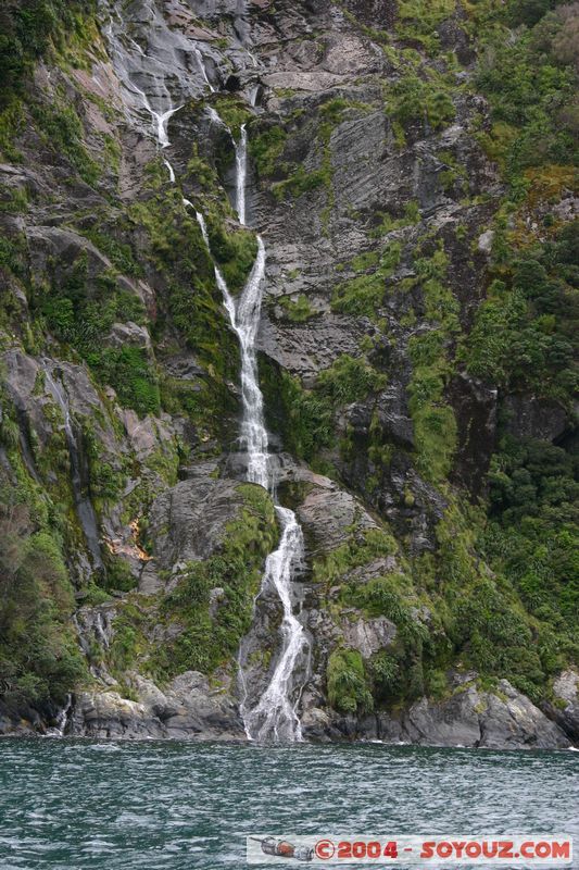 Milford Sound - Waterfalls
Mots-clés: New Zealand South Island patrimoine unesco cascade