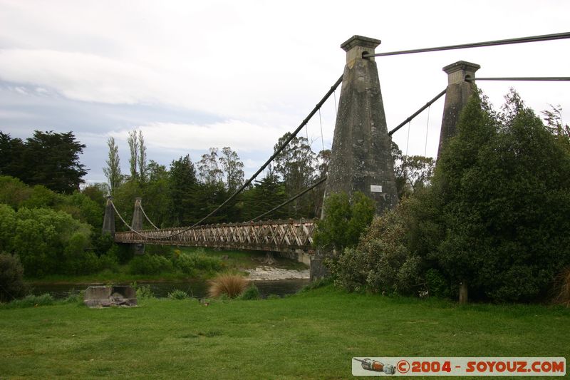 Southern Scenic Road - Clifden Suspension Bridge (1899)
Mots-clés: New Zealand South Island