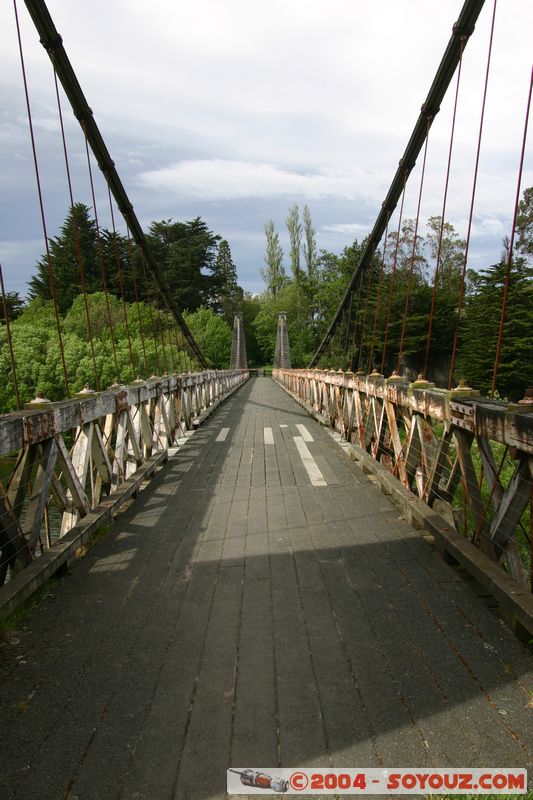 Southern Scenic Road - Clifden Suspension Bridge (1899)
Mots-clés: New Zealand South Island