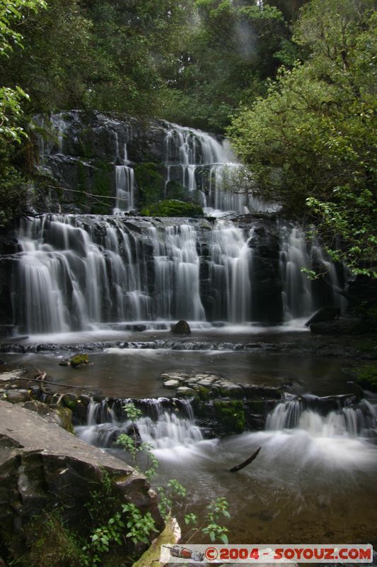 The Catlins - Purakaunui Falls
Mots-clés: New Zealand South Island cascade
