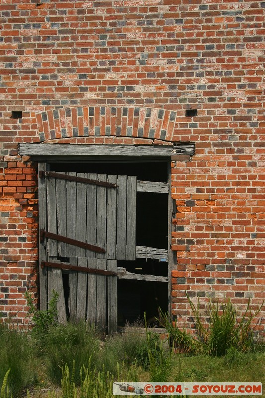 Maria Island - Old brick barn (1846)
