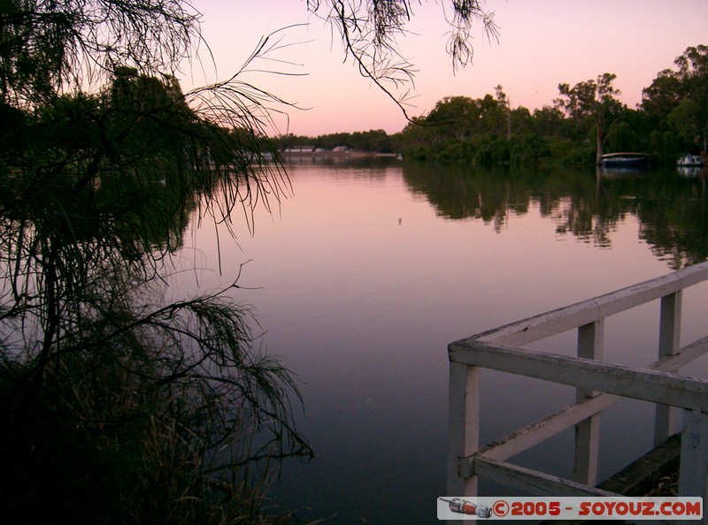 Mildura - Murray River at dusk
Mots-clés: sunset Riviere