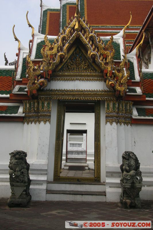 Bangkok - Wat Pho
Mots-clés: thailand Boudhiste Wat Phra Chetuphon
