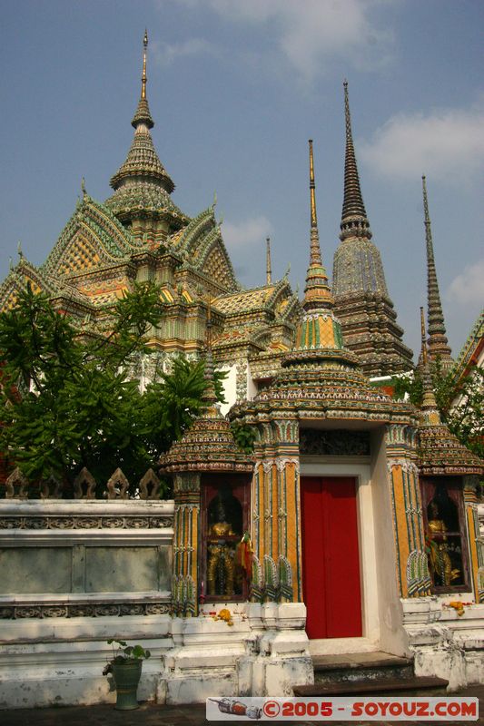 Bangkok - Wat Pho
Mots-clés: thailand Boudhiste Wat Phra Chetuphon