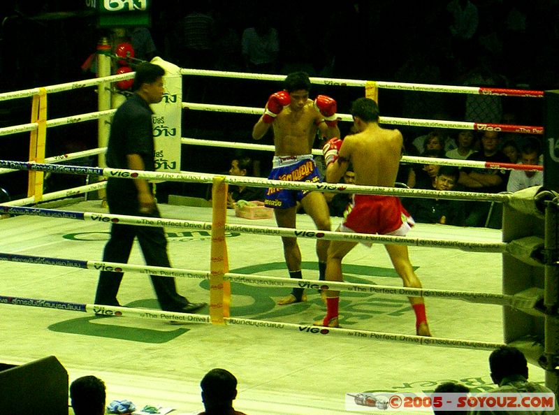 Bangkok - Lumpinee Stadium - Muaythai (Thai Boxing)
Mots-clés: thailand sport