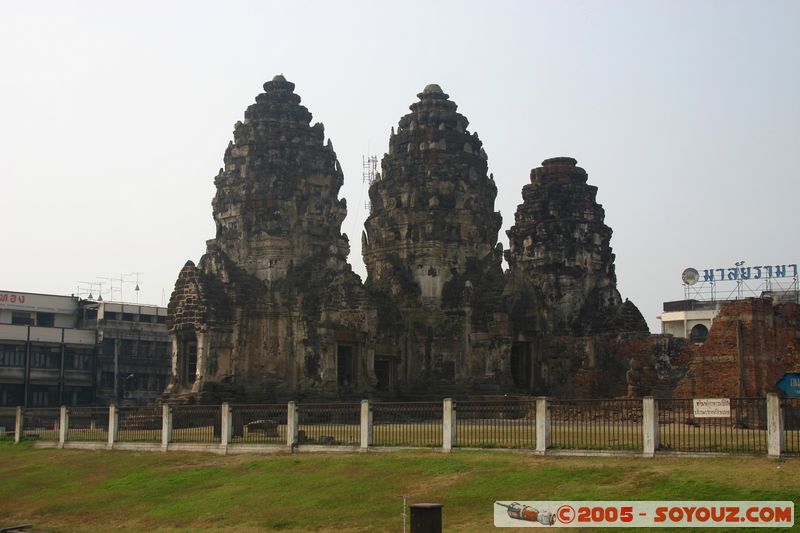 Lop Buri - Phra Prang Sam Yod
Mots-clés: thailand Ruines