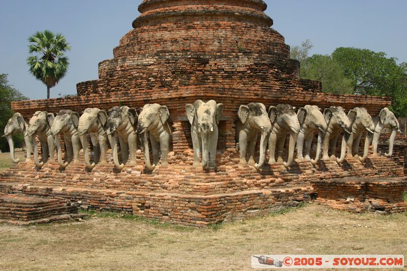 Sukhothai - Wat Chang Lom
Mots-clés: thailand patrimoine unesco Ruines Boudhiste sculpture