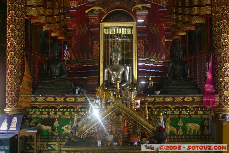 Chiang Mai - Wat Chiang Mun
Mots-clés: thailand Boudhiste Wat Chiang Man