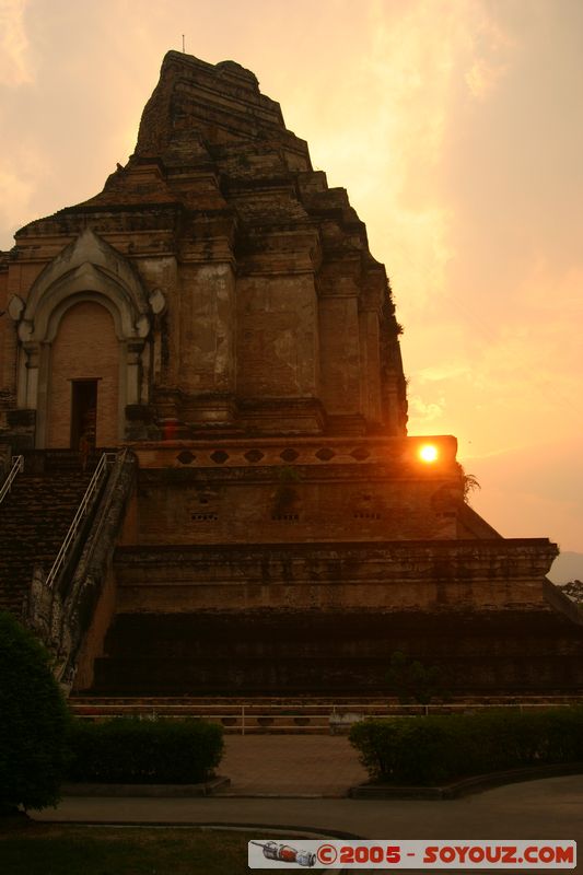 Chiang Mai - Wat Chedi Luang - Sunset
Mots-clés: thailand Ruines Boudhiste sunset