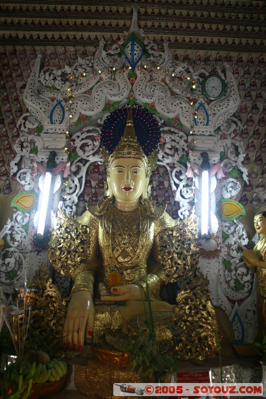 Yangon - Pagoda
Mots-clés: myanmar Burma Birmanie Pagode statue