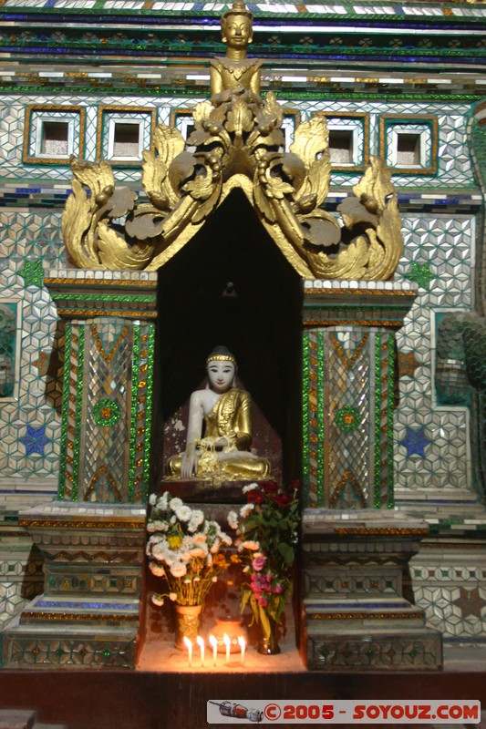 Yangon - Shwedagon Pagoda
Mots-clés: myanmar Burma Birmanie Pagode Nuit statue