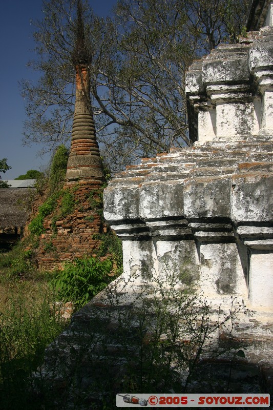 Nyaung Shwe - Stupa and Pagoda
Mots-clés: myanmar Burma Birmanie Pagode