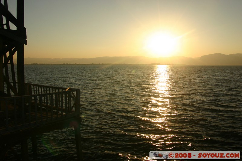 Inle lake - Government Rest House
Mots-clés: myanmar Burma Birmanie sunset soleil Lac