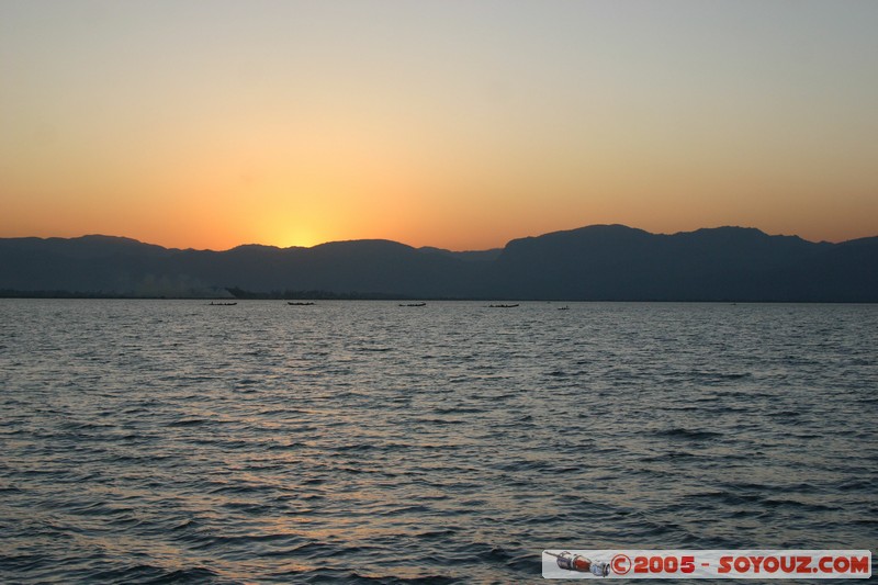 Inle lake - Sunset
Mots-clés: myanmar Burma Birmanie sunset Lac