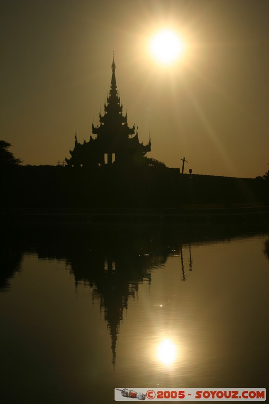 Mandalay Fort
Mots-clés: myanmar Burma Birmanie sunset