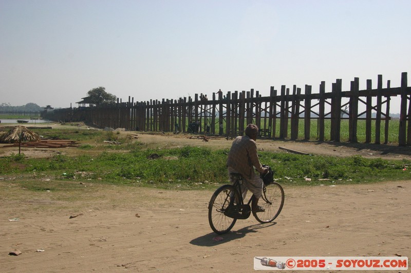 Amarapura - U Bein's Bridge
Mots-clés: myanmar Burma Birmanie Pont