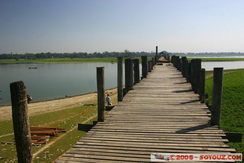 Amarapura - U Bein's Bridge
Mots-clés: myanmar Burma Birmanie Pont