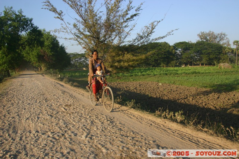 Inwa
Mots-clés: myanmar Burma Birmanie personnes velo