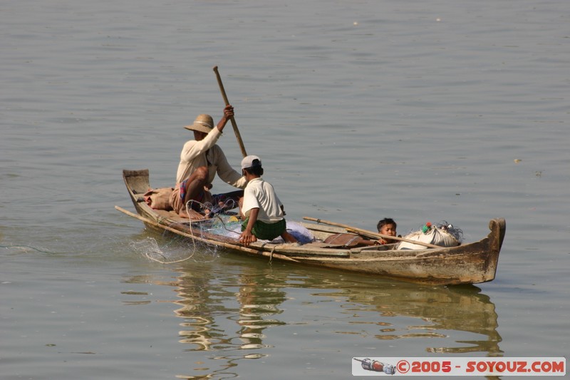 Ayeyarwady River
Mots-clés: myanmar Burma Birmanie Riviere bateau personnes