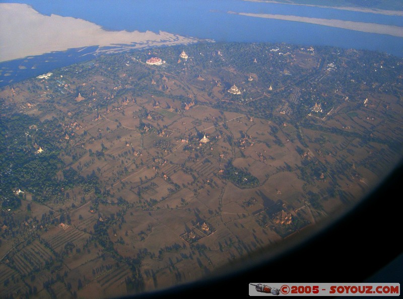 Bagan vue d'avion
Mots-clés: myanmar Burma Birmanie