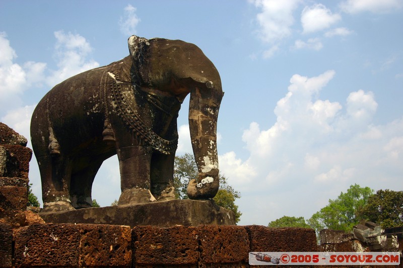 Angkor - East Mebon
Mots-clés: patrimoine unesco Ruines sculpture