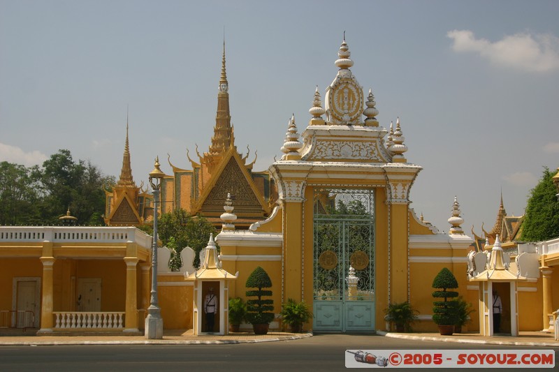 Phnom Penh - Palais Royal - Throne Hall
