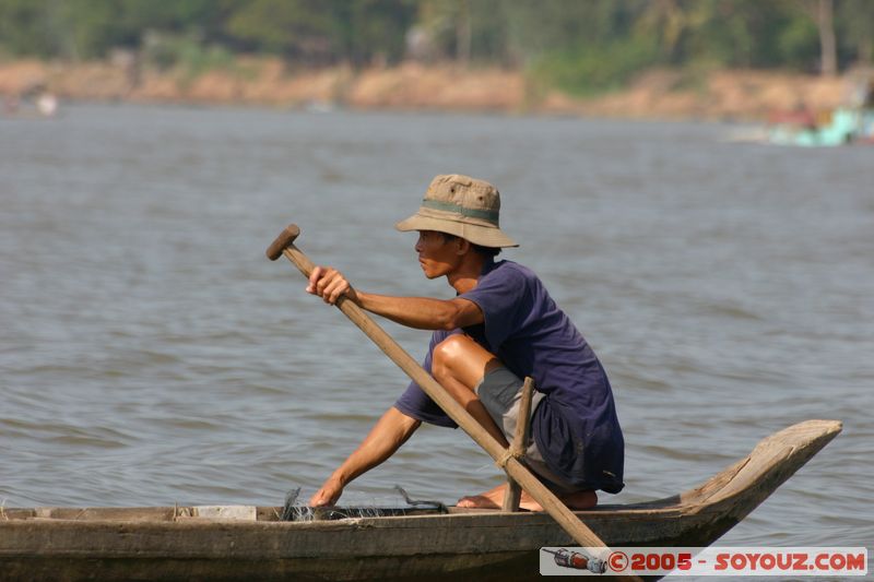Along Mekong River - Fisherman
Mots-clés: Vietnam Mekong River Riviere bateau personnes