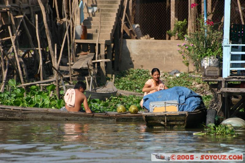 Along Mekong River
Mots-clés: Vietnam Mekong River Riviere bateau personnes